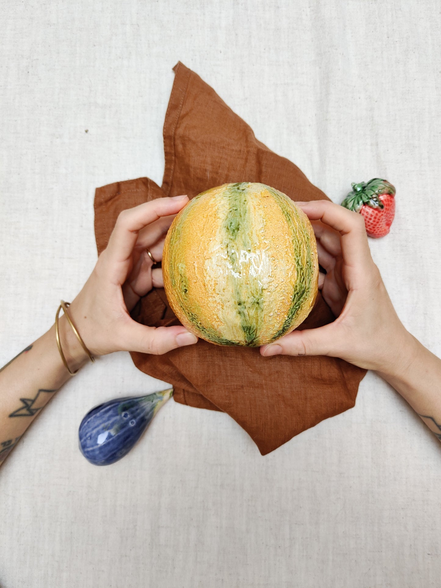 Ceramic melon