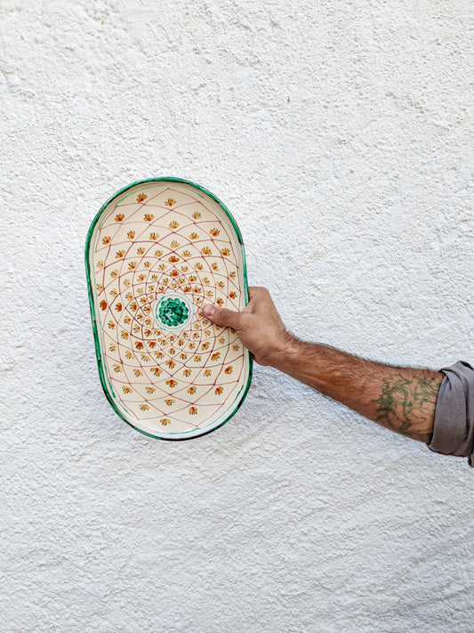 Oval serving platter from Cáceres