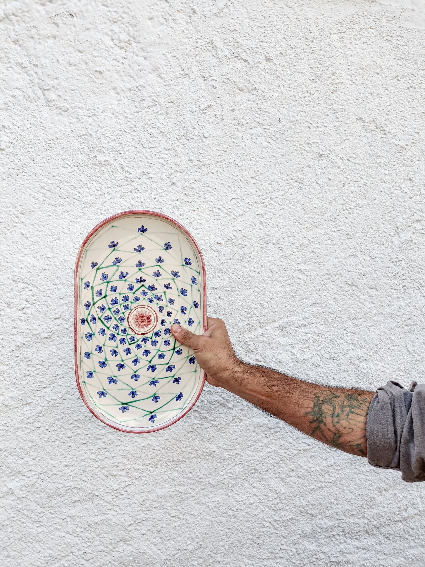 Oval serving platter from Cáceres