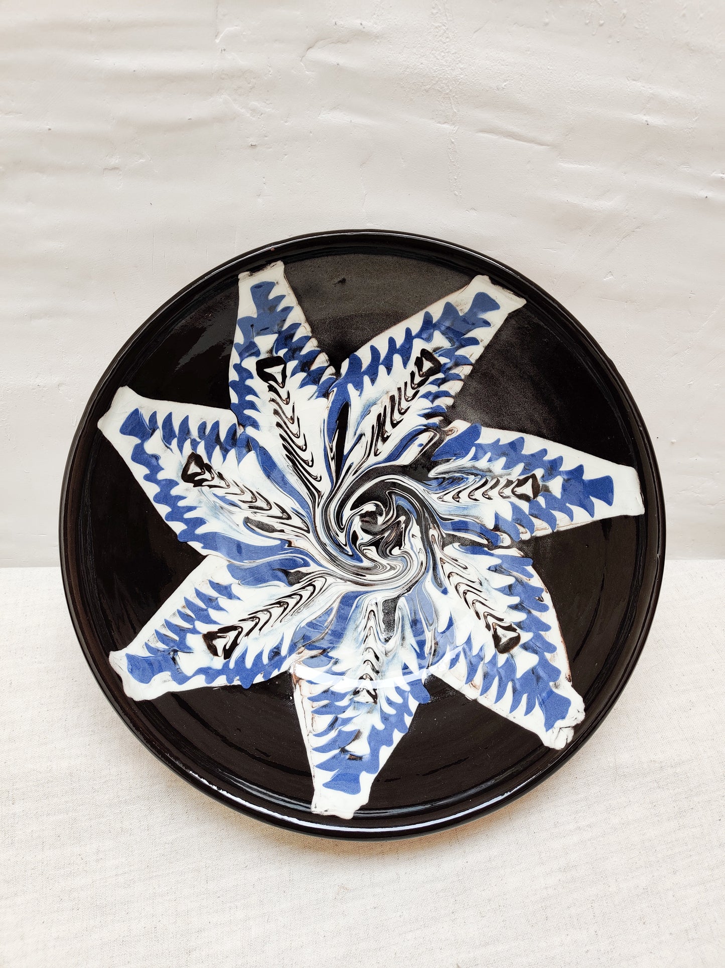 Huelva pinwheel serving bowl